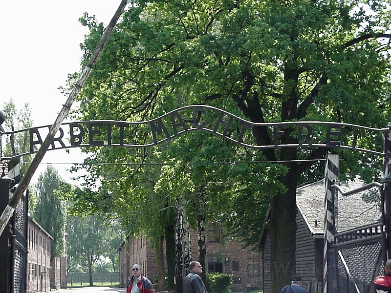 Auchwitz Sign 5.jpg